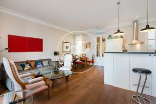 Miete Etagenwohnung  Carrer de castellnou. Piso amueblado en calle castellnou