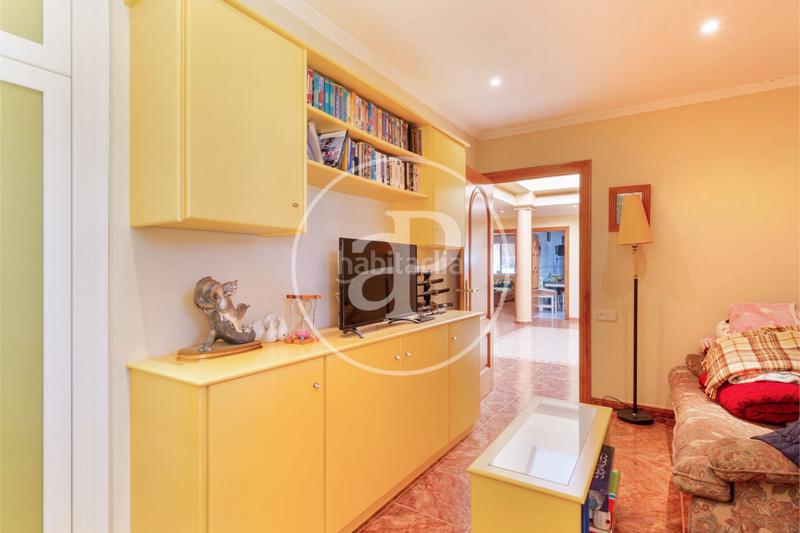 Foto 1e7d0621-78e7-4c28-b29a-cfb3e24b8196. Haus mit heizung parking pool in Serra