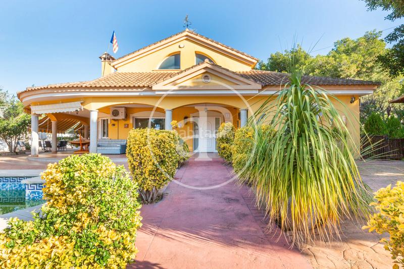 Foto 22d71628-365c-4cb5-a595-afe91d3fa94c. Haus mit heizung parking pool in Serra