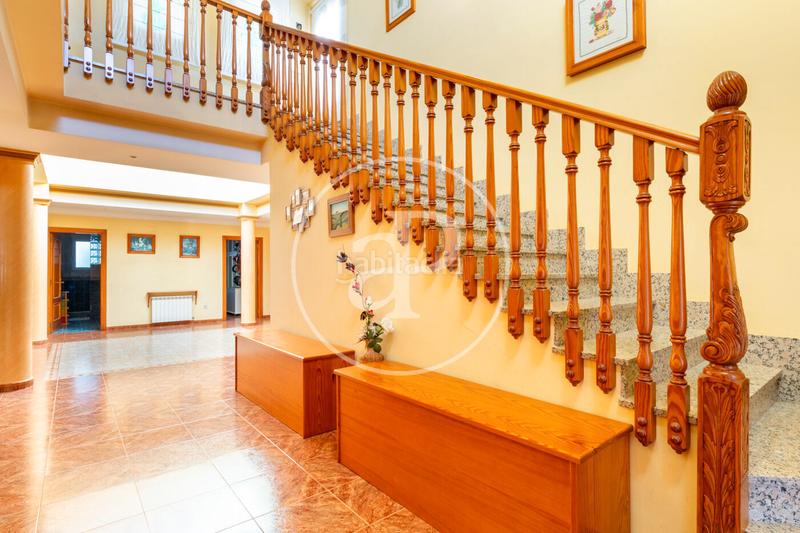 Foto 28322c06-b6cb-41f6-b3fe-25f1762f5bf4. Haus mit heizung parking pool in Serra