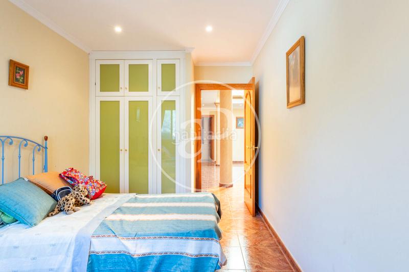 Foto 535043be-4e41-47d9-9a6c-26f37fef9e6c. Haus mit heizung parking pool in Serra