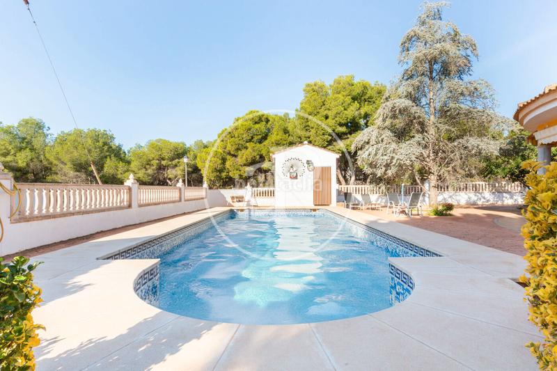 Foto 550ea233-9d19-4c77-8707-efa7d9ea49d6. Haus mit heizung parking pool in Serra