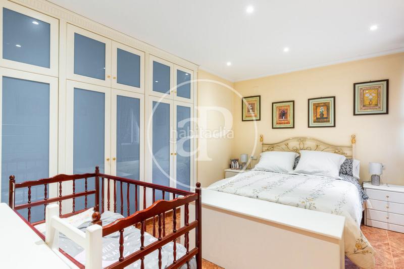 Foto 55fc750b-4a21-4622-ad08-db6c11f1abc7. Haus mit heizung parking pool in Serra