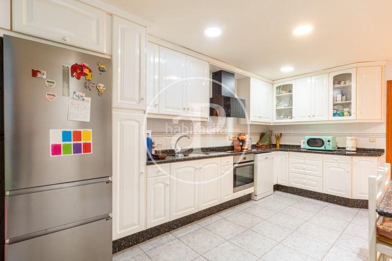 Foto 821327d9-e9a6-41b8-aea4-7c98cead633c. Haus mit heizung parking pool in Serra