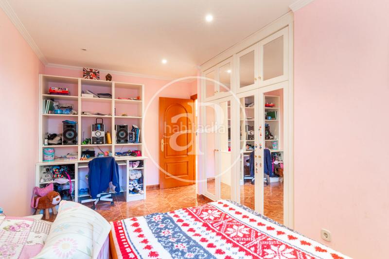 Foto 8838de35-64d9-4e56-8e05-321f185c5fe1. Haus mit heizung parking pool in Serra