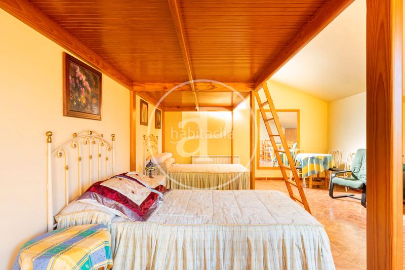 Foto 8b43353c-a513-4ed8-8d24-8df606db57b0. Haus mit heizung parking pool in Serra