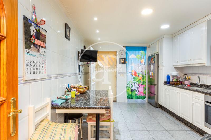 Foto a49305cb-a734-44c9-8620-b790ece07ecc. Haus mit heizung parking pool in Serra