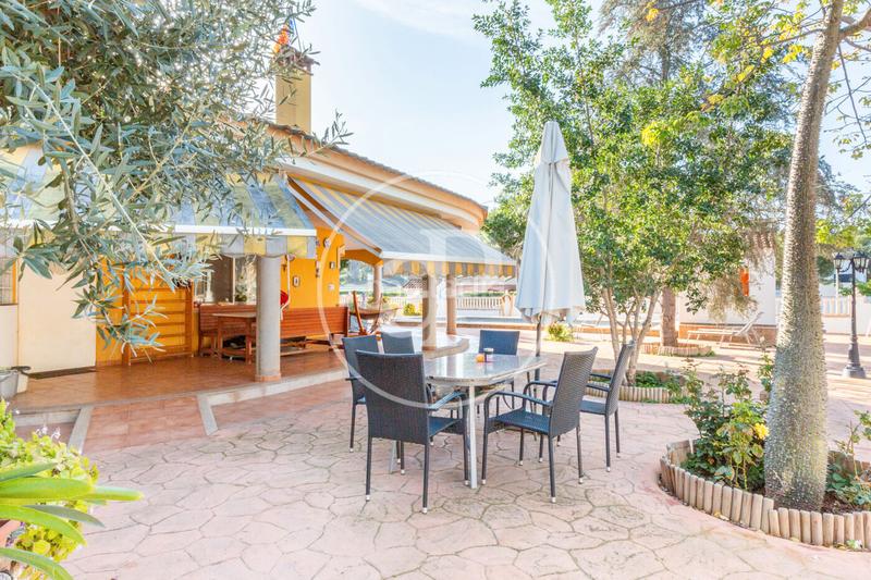 Foto a536ea09-5fd7-46ca-aca4-ae0107efaa3f. Haus mit heizung parking pool in Serra