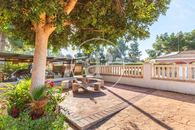 Foto c0d71257-496b-4f54-8056-612e09ccd8b3. Haus mit heizung parking pool in Serra