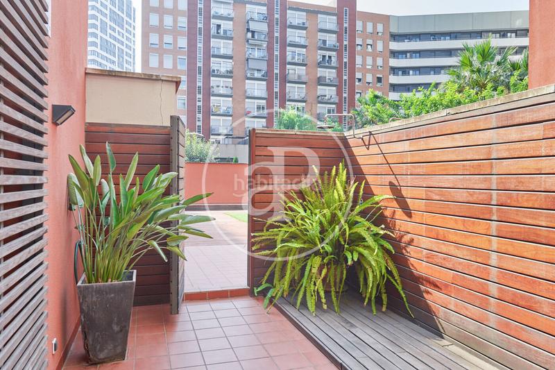 Foto 21a846a8-b947-44a6-8b4a-7ce9db7ce61b. Lloguer pis amb calefacció aparcament piscina a Provençals del Poblenou Barcelona