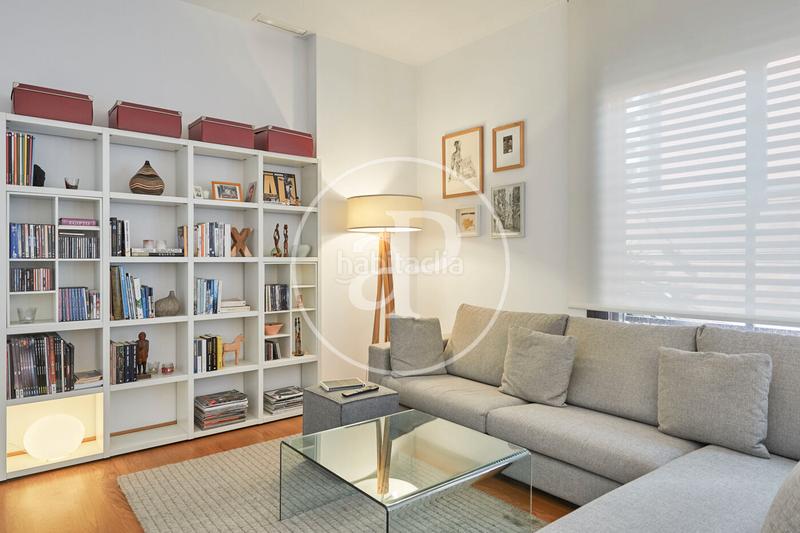 Foto 5ddfbd3c-fadc-40e6-9ae7-95ac1e7cd528. Rent flat with heating parking pool in Provençals del Poblenou Barcelona