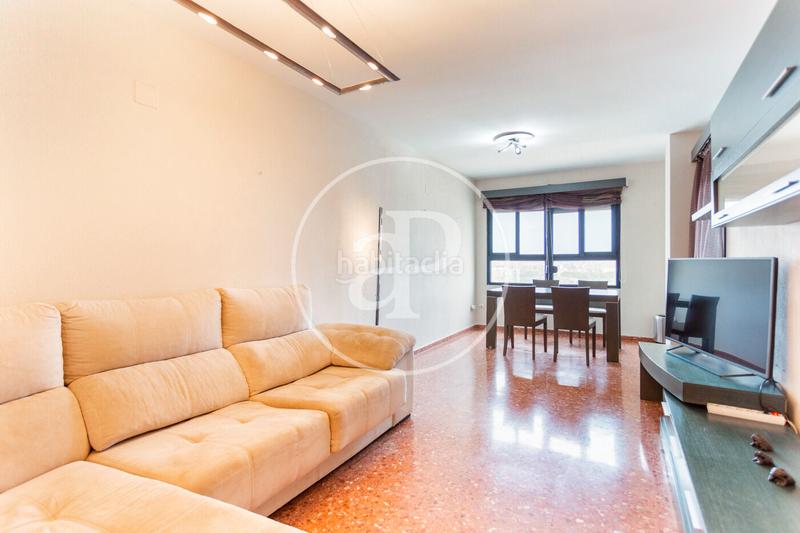 Foto 5afec48e-c93a-4c47-addc-42d16d93abda. Lloguer pis amb calefacció aparcament piscina a Camí Reial Valencia