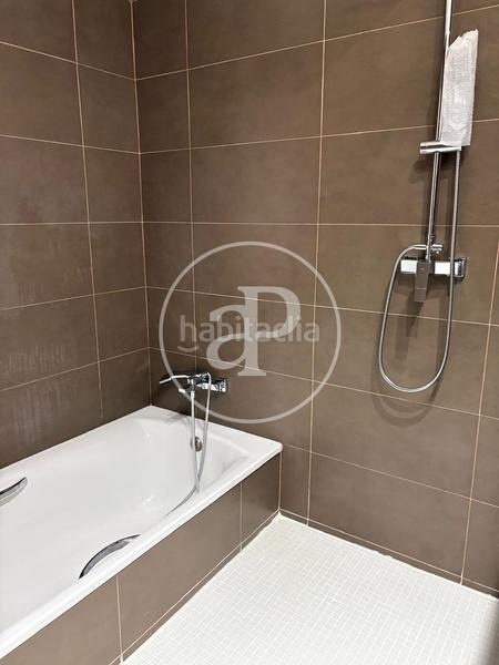 Foto b266892c-7907-494d-aa4a-66e3ae9230ef. Lloguer casa amb calefacció aparcament piscina a Torrent