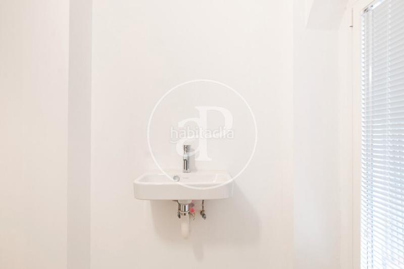 Foto de50762d-7c9c-4253-80cf-813696763b36. Appartement avec chauffage dans Sants Barcelona