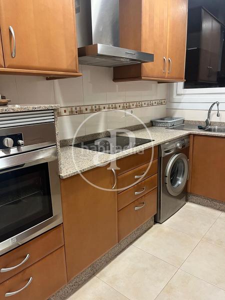 Foto 26f6926f-cb8f-47e2-9749-d4487a804db4. Rent flat with heating in Russafa Valencia