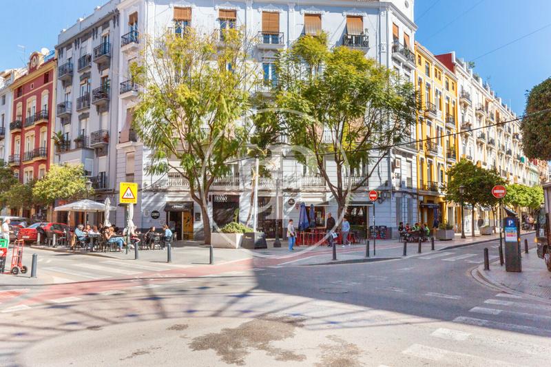 Foto c94edc54-12a5-4d6f-a85a-70b94bfccd06. Rent flat with heating in Russafa Valencia