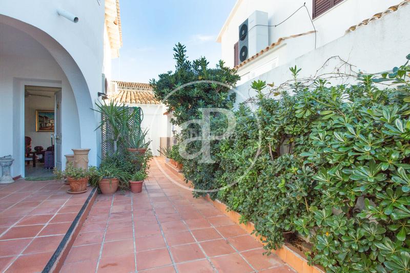 Foto cc56b83b-a70a-478f-9e5b-186d704a0dde. Doppelhaus mit heizung parking in Mareny Blau Sueca