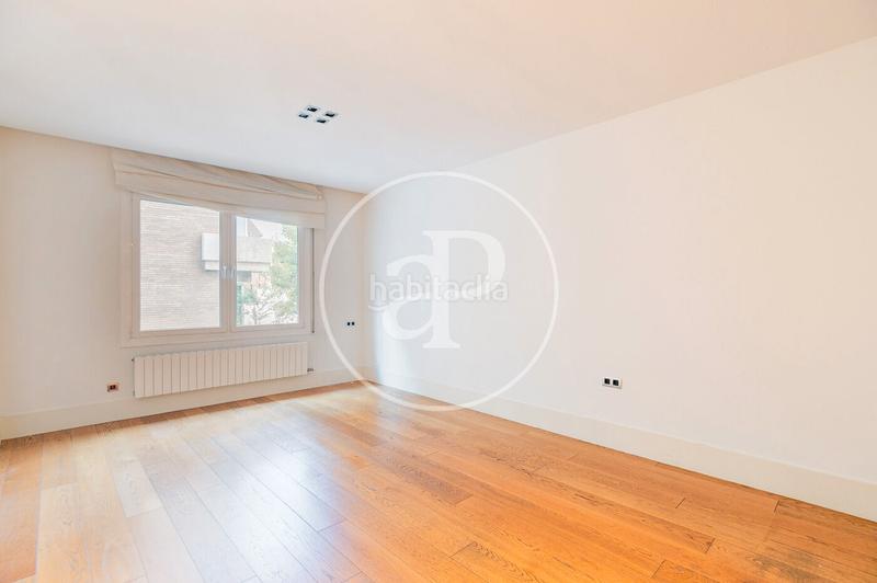 Foto 72bd1c58-4025-4766-af5c-80b64e68ccaf. Rent flat with heating in Tres Torres Barcelona