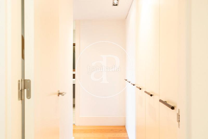 Foto f3151777-762b-46a3-b5c5-a32546b8ff23. Rent flat with heating in Tres Torres Barcelona