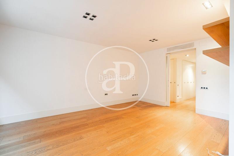 Foto fbfbb2d5-2673-4f52-975d-7172bfb74a3e. Rent flat with heating in Tres Torres Barcelona