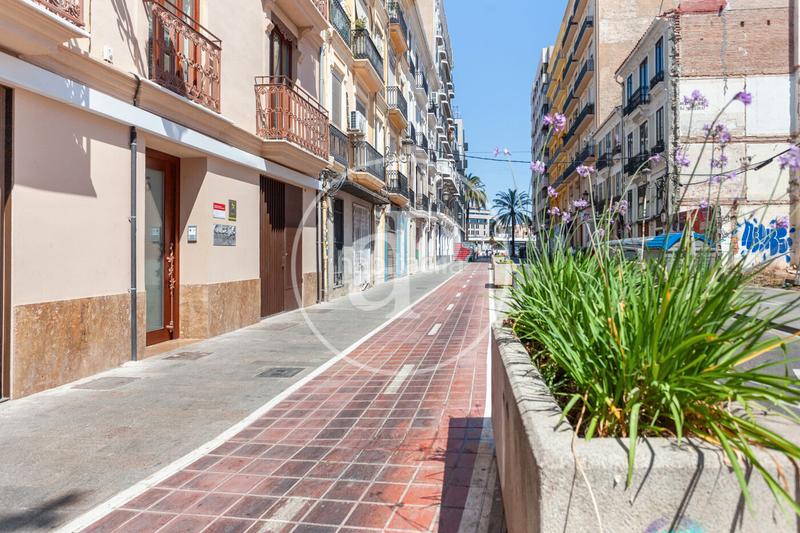 Foto 299cab78-bb6b-4e42-a01a-52575a06e74f. Pis amb calefacció a Russafa Valencia