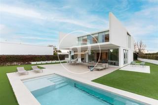 Miete Haus  Carrer rosinyol. Casa en alquiler en torre en conill