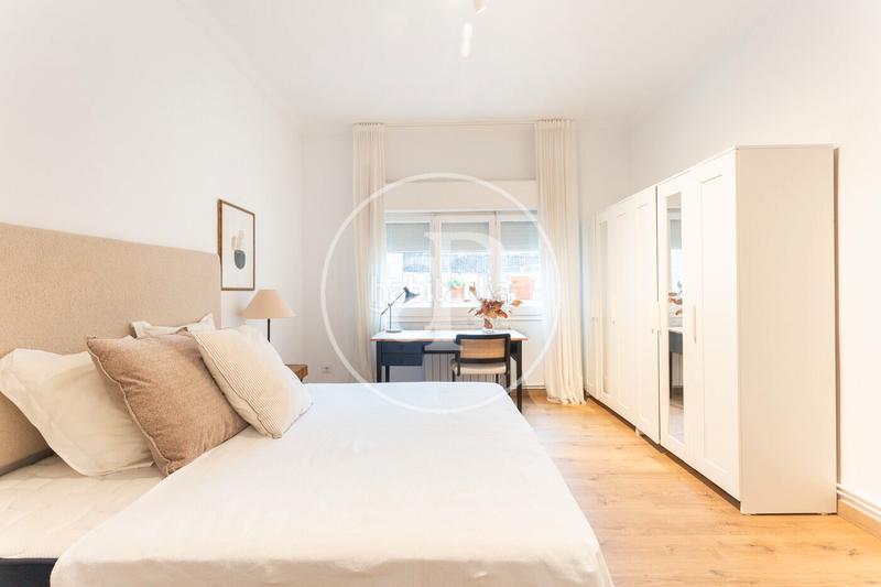 Foto 0fd6d8be-962d-4993-a536-fa54ebff54f1. Location appartement avec chauffage dans Vila de Gràcia Barcelona