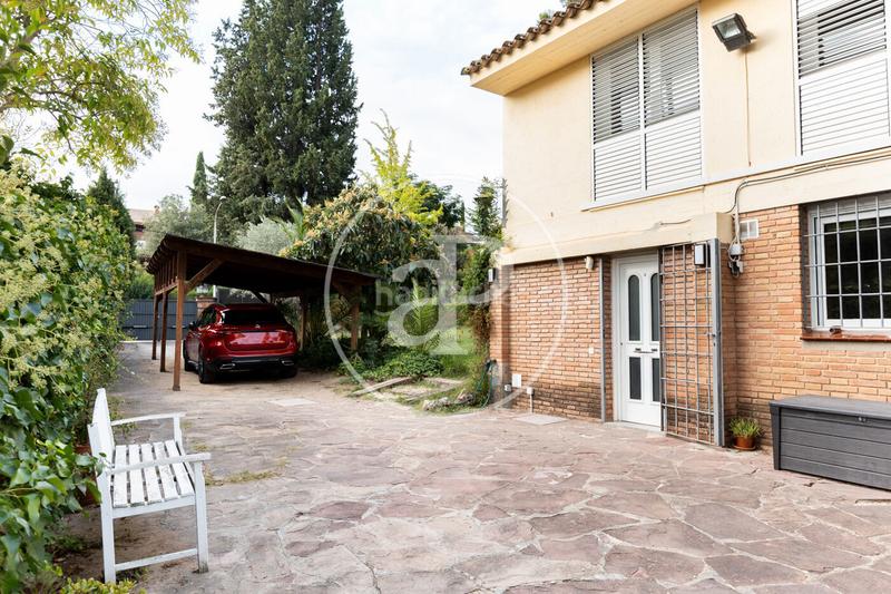 Foto 00cd414f-6ede-45c4-a86c-3c3fdae1e061. Haus mit heizung parking pool in Bellaterra