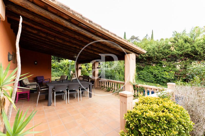 Foto 3b55a392-138b-4fe1-a1e7-610b768b5532. Haus mit heizung parking pool in Bellaterra