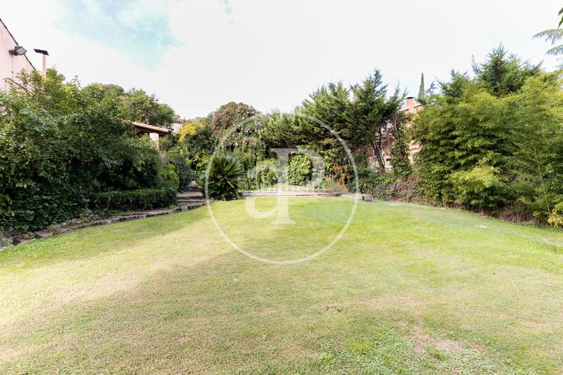 Foto 73366069-4f82-4be8-9e7b-b9c7fbd6f627. Haus mit heizung parking pool in Bellaterra