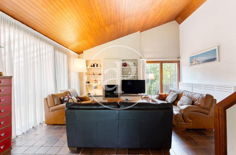 Foto dc8fabd2-f817-4412-b914-65e8b172c325. Haus mit heizung parking pool in Bellaterra