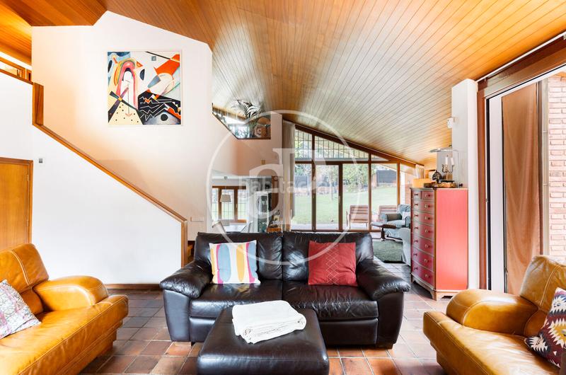 Foto eac24c76-16bc-4640-842e-ad72147444e5. Haus mit heizung parking pool in Bellaterra