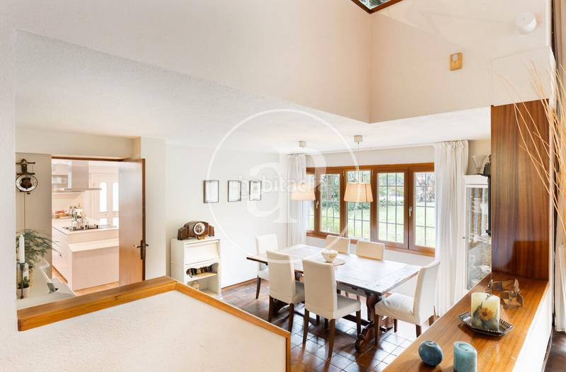 Foto fd1f33c0-9e7d-4980-8fd1-f4db01d6819e. Haus mit heizung parking pool in Bellaterra