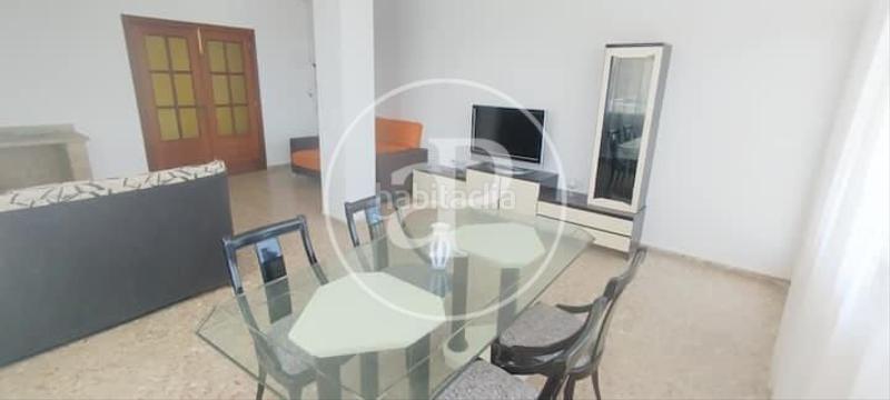 Foto 3dfe29e7-3de9-4ca2-b8d2-4a1746c867cd. Casa aparellada amb calefacció aparcament piscina a Gandia