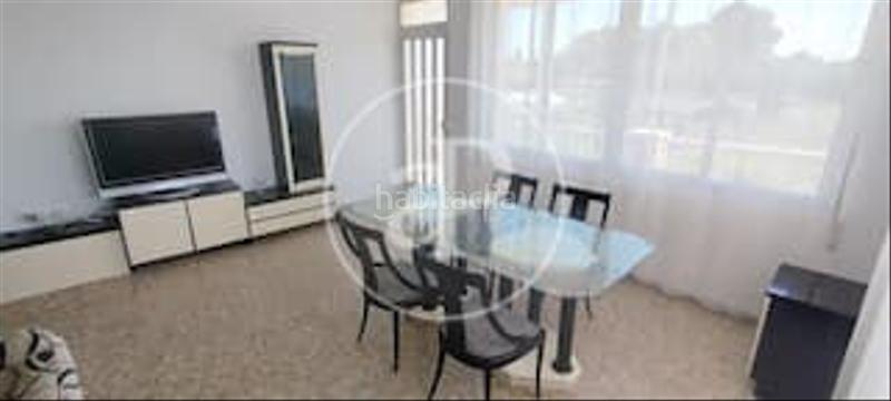 Foto 5e555d7b-abcf-4a22-b06c-83c04294efbf. Casa aparellada amb calefacció aparcament piscina a Gandia