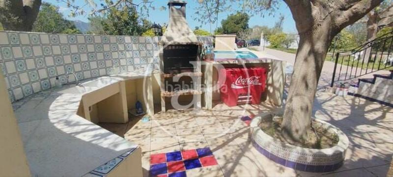 Foto 744be397-baf4-4af5-8221-175344134497. Casa aparellada amb calefacció aparcament piscina a Gandia