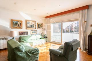 Flat  Av. de sarrià. Piso en venta en les corts