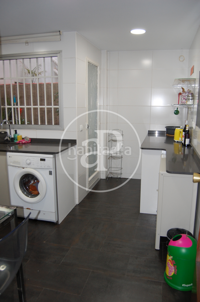 Foto 2a9f7f0b-8964-4582-9b19-21fd970b41fb. Lloguer pis amb calefacció aparcament a El Botànic Valencia