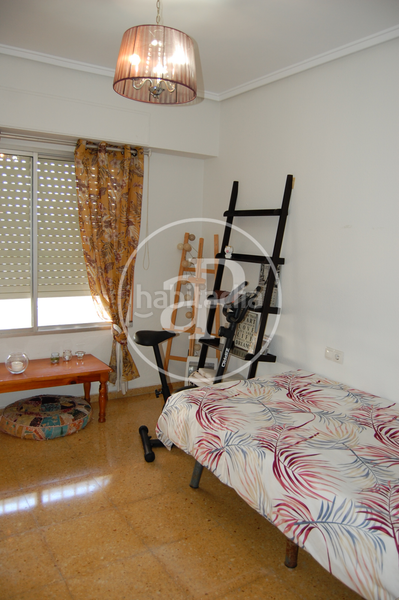 Foto 8d3c2829-8363-4959-8f10-f92d5c983bfe. Lloguer pis amb calefacció aparcament a El Botànic Valencia