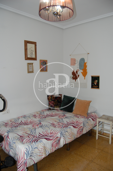 Foto 9490bf46-4c24-4c4d-863d-ad543b854c85. Lloguer pis amb calefacció aparcament a El Botànic Valencia