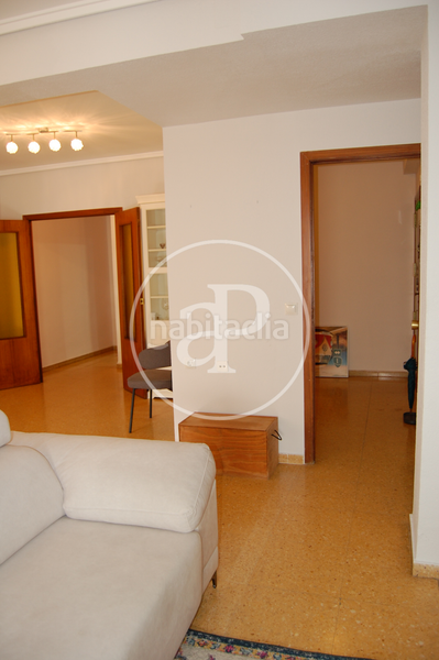 Foto bcdb5c48-eabb-44a7-afc5-eaa0e285f059. Lloguer pis amb calefacció aparcament a El Botànic Valencia