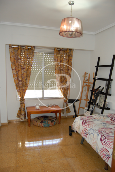 Foto e1d4750d-2016-4a87-bcfe-af92eeca56dc. Lloguer pis amb calefacció aparcament a El Botànic Valencia