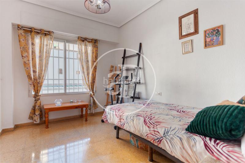 Foto 54408d88-7329-4e37-bae0-8adfb705c3bf. Location appartement avec chauffage parking dans El Botànic Valencia