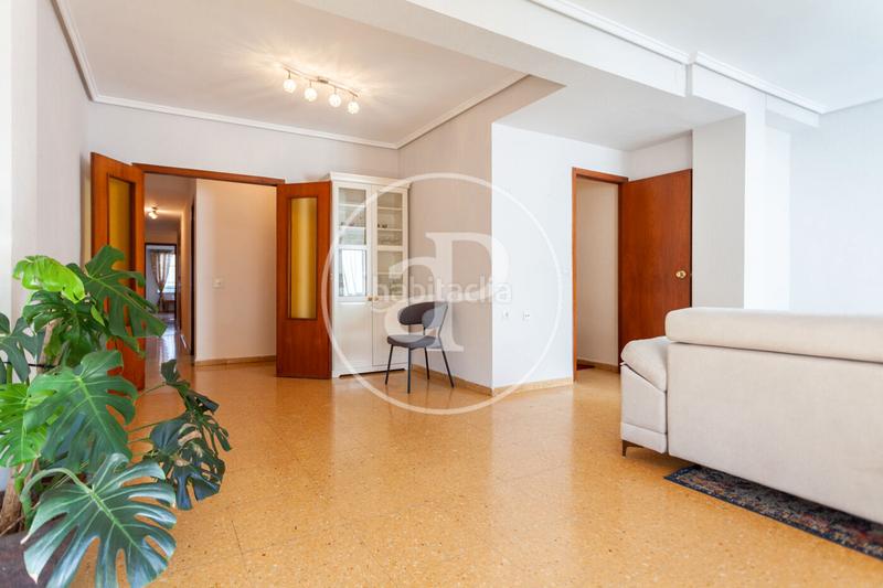 Foto 5eee1460-5d95-4a4e-9cec-1c7276d50b2a. Location appartement avec chauffage parking dans El Botànic Valencia