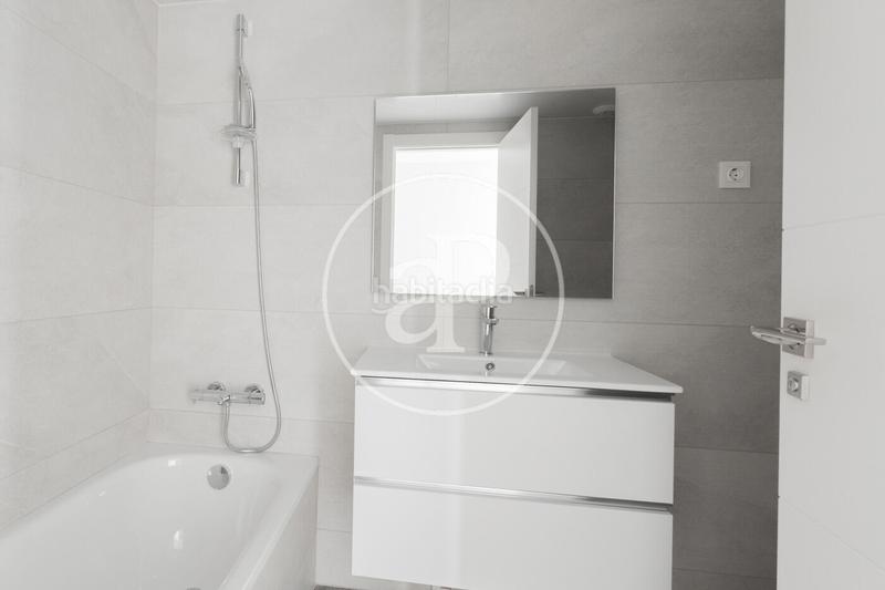 Foto 9e32b5a2-776c-4d0e-8440-8220f7c8df08. Affitto appartamento con riscaldamento parcheggio piscina in Badalona