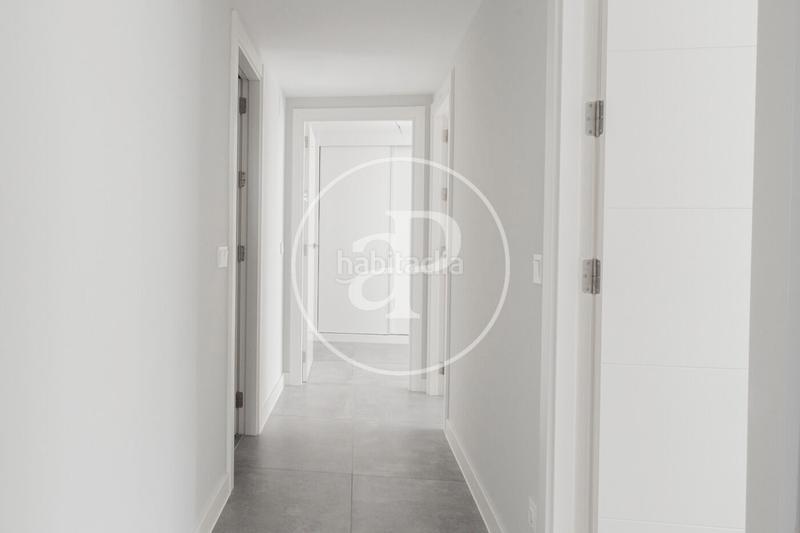 Foto 1d3bc91a-dcc4-4c71-b3a5-4ea30cd68eb2. Location appartement avec chauffage parking piscine dans Badalona