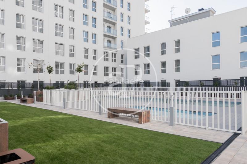 Foto 96cadf26-5262-4e1c-8b1b-93cfadbaf902. Rent flat with heating parking pool in Port Badalona