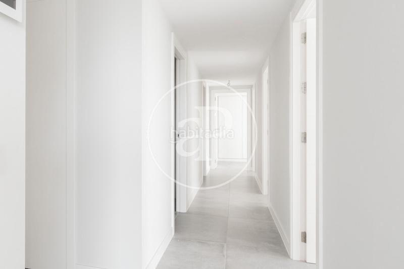 Foto ad8acdbf-9928-4f68-ba2d-f5f7de2cedb2. Rent flat with heating parking pool in Port Badalona