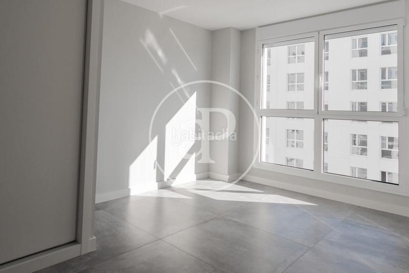 Foto b90f32d7-9c08-4eb6-8d20-b72c0e40e94d. Rent flat with heating parking pool in Port Badalona