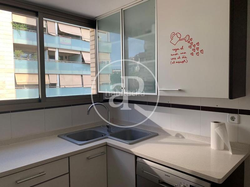 Foto 939f0458-545d-464d-b848-c44c16d2364f. Rent flat with heating parking pool in Sant Pau Valencia